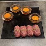 焼肉 神宮 - 【名物】和牛生ハンバーグ〜トリュフ香る卵黄と供に〜