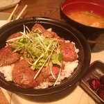 Marusa Suisan - ビフテキ丼（980円）