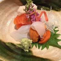 祇園　岩元 - お造りの盛り合わせ！！この日は、紋甲イカ、桜鱒、うにでした！