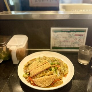 カルダモン．