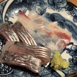 呑小路 やま岸 - アジと鯛(お品書きでは剣先イカ)