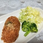 神戸コロッケ - 料理写真:北海道産長芋のコロッケ203円(税抜)