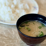 ボンボン - ご飯と味噌汁