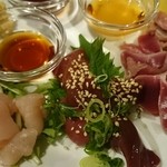 串かつ・炭火焼鳥・鶏ちゃんこ鍋 TSURUGI - 朝引き鶏のお造り３種盛り