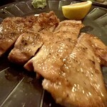 Azzurro520 - 千葉県産　錦爽鳥　(キンソウドリ) グリル。驚きの柔らかさとジューシーさ！炭火焼きならでは！フライパンではムーリー(^^)