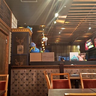 LUIDA'S BAR_2
