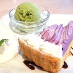 あかぎカフェ - 【'15/03/08撮影】紫芋とさつまいものタルト 抹茶ジェラート添え 780円