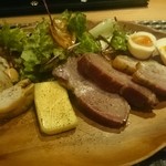 Wine bar Goro's - スモーク前菜盛り合わせ