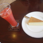 三万石  Tea room - チーズケーキセット（500円）