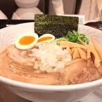 Pepper PARLOR - 斜めから