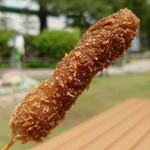 肉の伊藤重 - 串かつ(ソース)120円