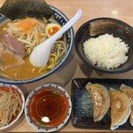 らーめん めん丸 - 料理写真:
