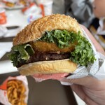 A&W - 料理写真:The A&Wバーガー