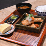竈門ご飯 一圓 - 鮭ハラスいくら定食