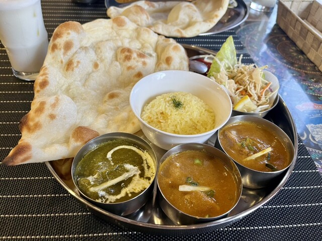 NEPAL KITCHEN HimAL