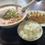 北海とんこつ らーめん純輝 - 
