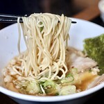 札幌ザンギ本舗 - ハーフ背脂煮干中華そば