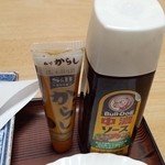 食事処 居酒屋 かあちゃん - ブルドッグ中濃ソースS＆Bからし(汗)