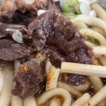 中村屋 - 馬肉うどん(800円)の肉