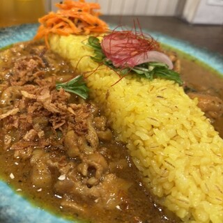 スパイシーカリーハウス半月_1