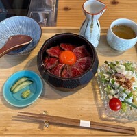 北新地 焼肉 菊地 - ★9国産牛赤身たたき　肉まぶし
