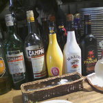 asse+ plus - カウンターにて。