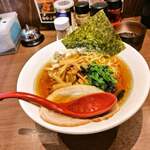 家系豚骨らぁめん 鶴金豚 - 料理写真: