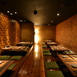 Hakodate Dining 備後屋 - 内観写真:【店内全席掘りごたつ】 一階客席