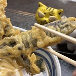 うどん 兎麦 - 茄子天、にゅ〜〜ん！　※結構、大きいのが、4本入り
