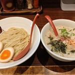 らーめん 也 - 料理写真: