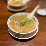 ラーメン 魁力屋 - 料理写真:コク旨ラーメン 946円