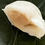 志”満ん草餅 - 柏餅（味噌）