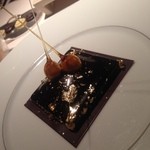 ベージュ アラン・デュカス 東京 - 