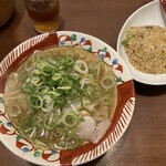 べんてん屋 - 料理写真:塩ラーメンとチャーハン