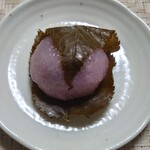 錦糸町 白樺 - 道明寺さくら餅（200円）