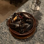 アンツ ミールズ アンド コーヒー バー - 