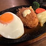 アラスカ - カニコロッケとハンバーグ