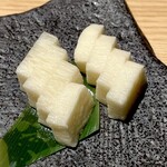 和食 いぶり別邸 - 山芋わさび漬け