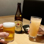 和食 いぶり別邸 - サッポロラガー中瓶、白桃酒ソーダ割り