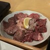 赤坂大関 - 上コースの牛一匹（2人用）9,800円　1皿目（カシラ、ロース、シビレ、ギアラ、カルビ、ハラミスジ、ハツ）