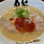 博多ラーメン 膳 - 料理写真:旨辛ラーメン(豚骨) 390円
