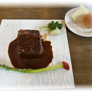 ステーキ・洋食のTANTO屋