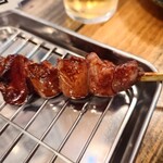 にしだ場 - 鶏レバー(180円)タレ 初手にバシュッと差し入れられてびっくり。。。