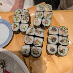 魚がし鮨 - 変化球巻物