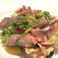 KINOE - 地金目とハタのカルパッチョ、サラダ仕立て