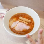 麺笑 巧真 - 醤油らーめん800円