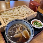 うちたて家 - 今回のオーダーは肉汁うどん（大盛）