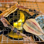 さかな市場　漁漁 - お通し400円