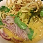 ジムジュム - 生の紫玉葱とパクチーも良いアクセント！