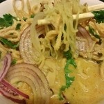 ジムジュム - 柔いふにゃ麺と揚げた固麺のコントラストが素晴らしい！